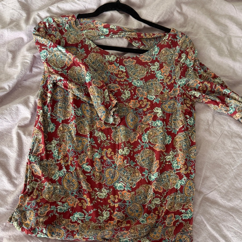 Elegant Paisley Blouse in Red and Green